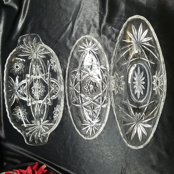 Anchor Hocking Early American Prescut Relish Bowls - Picture 2 of 14